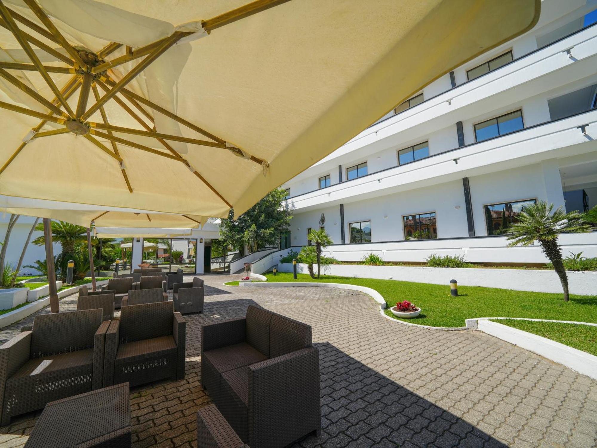 Hotel Clorinda Paestum Exterior foto